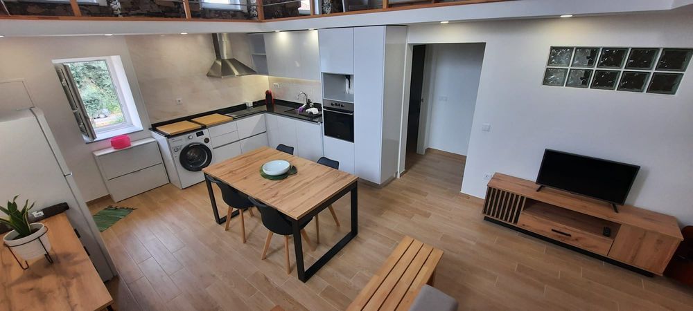 Moradia Nova mobilada para arrendamento temporário!