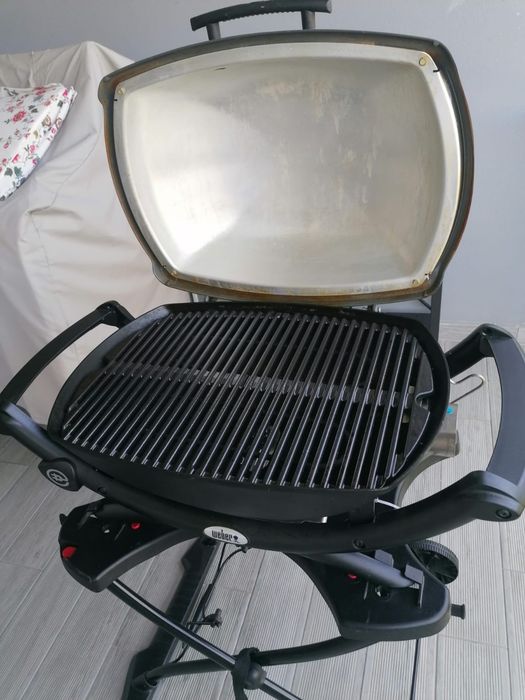 Grelhador Elétrico Weber Q2400 + Acessórios