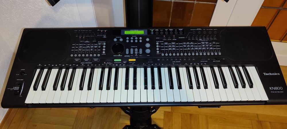 Yamaha PSR 2000, Technics SX-KN 3000, Technics KN 800
