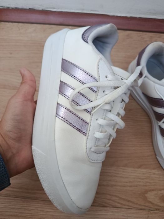 Кросівки жіночі Adidas Court Platform White 36.5