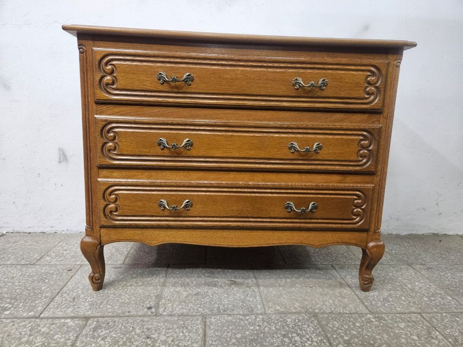 Francuska komoda Ludwikowska z trzema szufladami