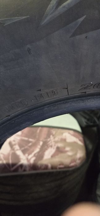 Продам шини шипование