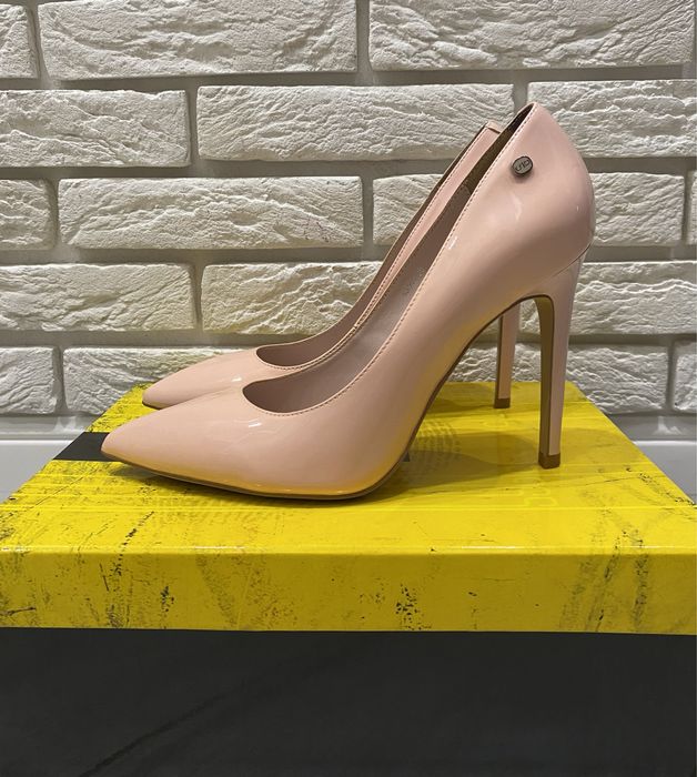 Туфлі жіночі на шпильці. Нат. шкіра. Antonio Biaggi. Р.38