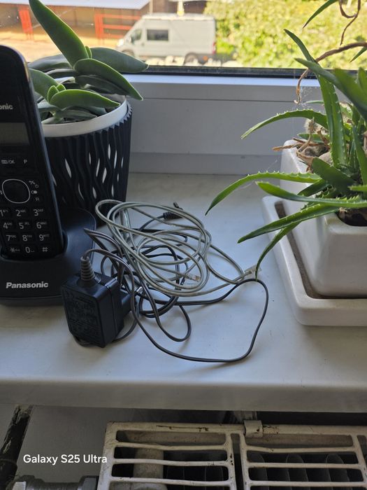Telefon stacjonarny  panasonic  model  KX-TG. 1611