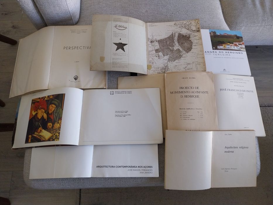 Vendo 5 livros sobre motos