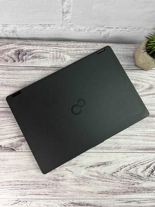 Fujitsu LifeBook U748 Intel Core i5-8250U noRAM/SSD FullHD IPS уцінка