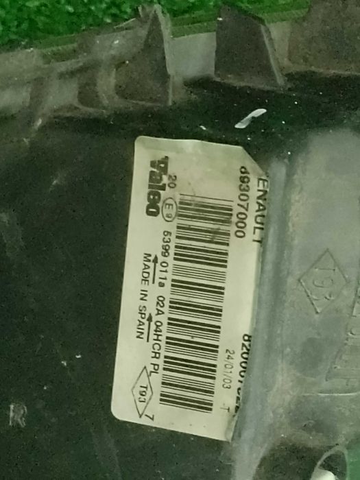 Renault MEGANE II , EU, Valeo, lampy przód prawa , lewa.