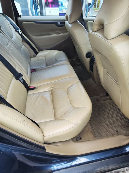 Volvo V70 2,4 TDI універсал