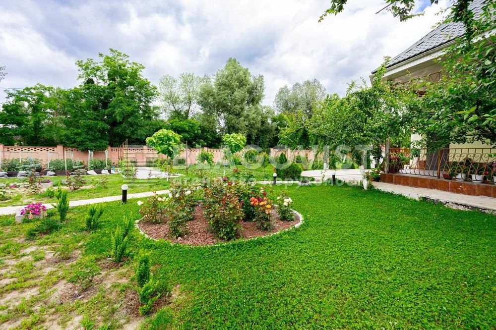 село Любимовка - дом 212 м кв  на 15 сотоках