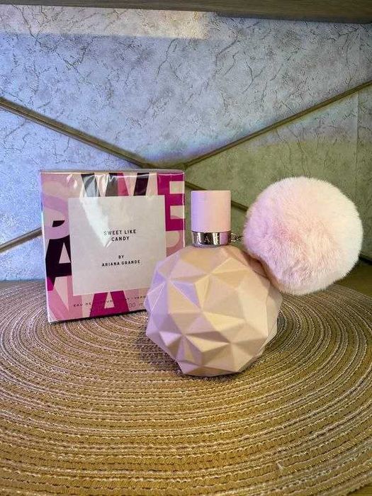 Ariana Grande Sweet Like Candy