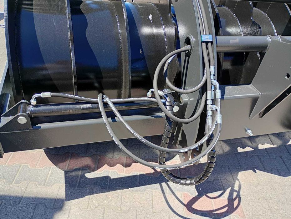 Wał Pryzmowy MT2 z dociskiem- Metal techniak-2025