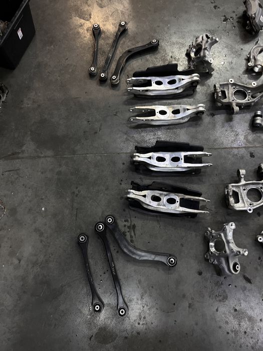 Комплект передня задня ходова ричаг цапфа ауді А4В8 А4В9