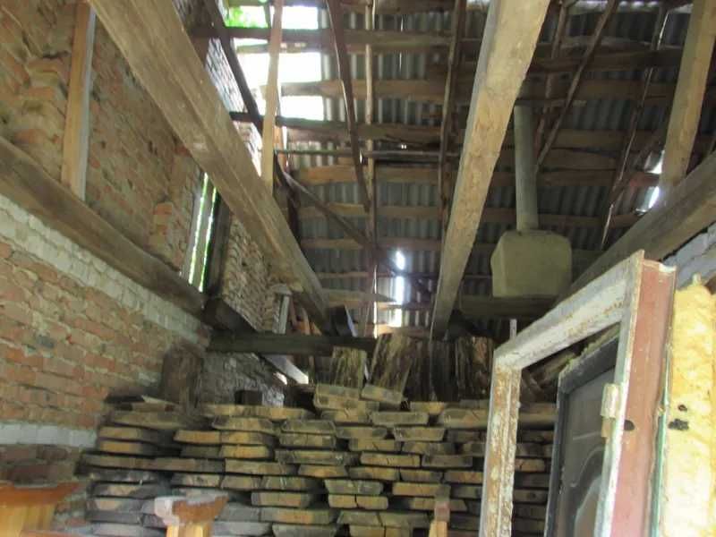 ПРОДАЖ - Гараж, загальною площею 242,1 кв.м. с. Мельники