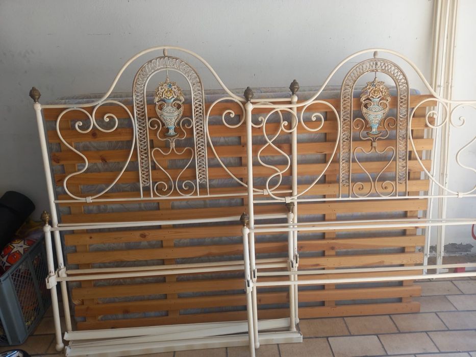 Camas de ferro antigas