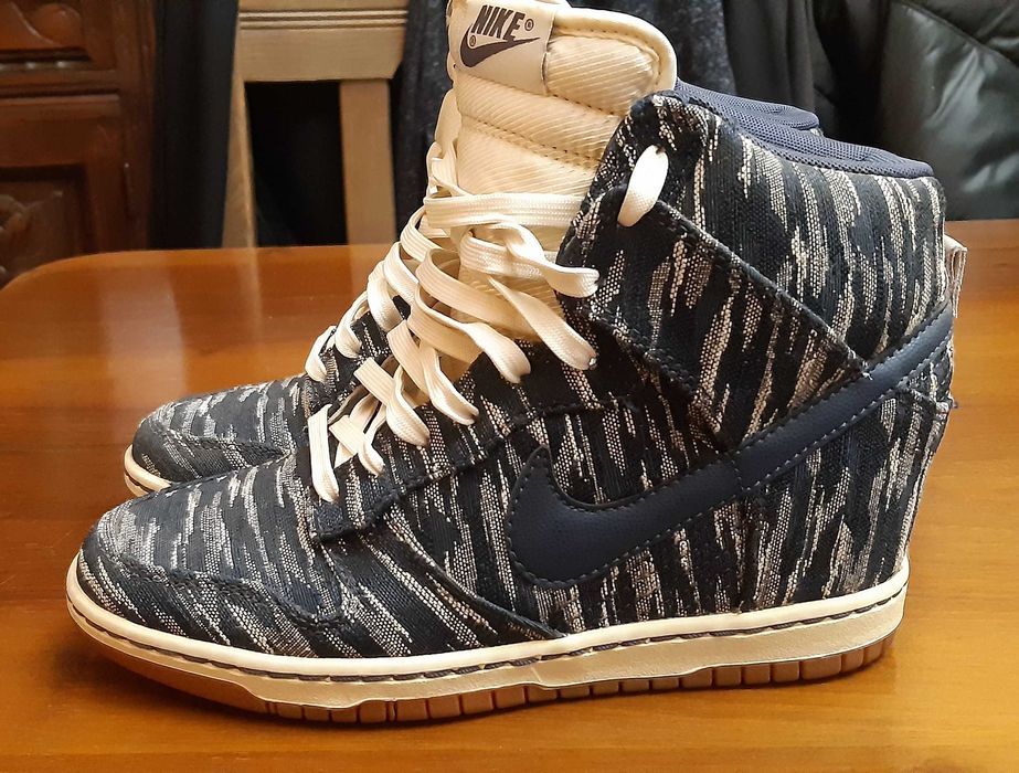Sapatilhas Nike Dunk Sky Hi