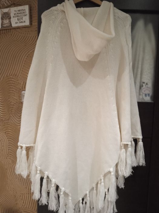 Peleryna ponczo z kapturem