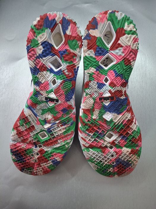 Кроссовки Nike LeBron 18 Multicolor