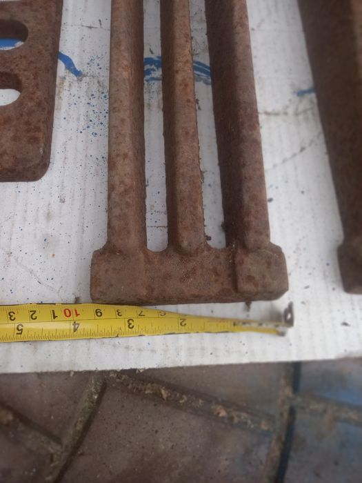 Колосники, рушта, чугунні.