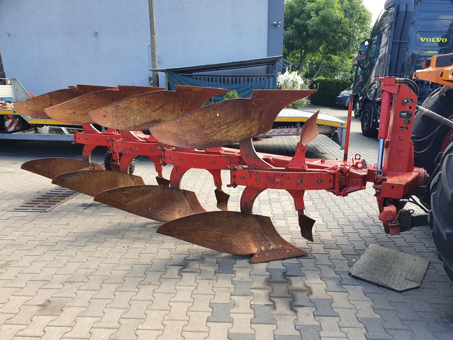 Pług obrotowy 4 skibowy Gregoire Besson-Bugnot Zabezpieczenia Resorowe