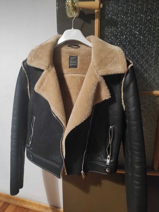 Sprzedam kurtki w rozmiarze s. wszystko w idealnym stanie.