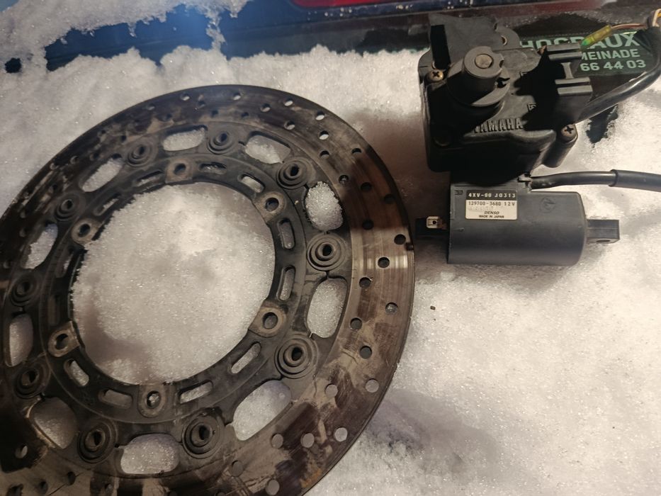 Продам залишки від ямахи р1   99/01 . 2000гр за все