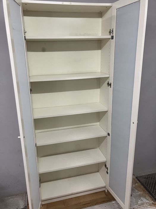 Armário ikea em muito bom estado