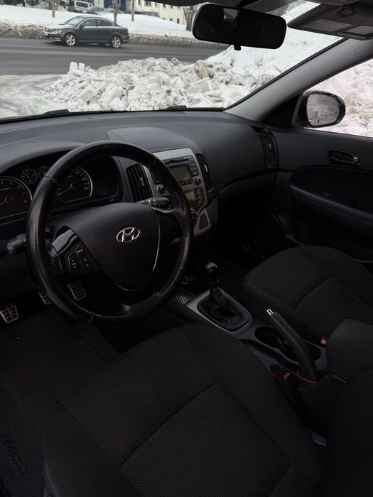 Hyundai i30 1.6mpi 130кс