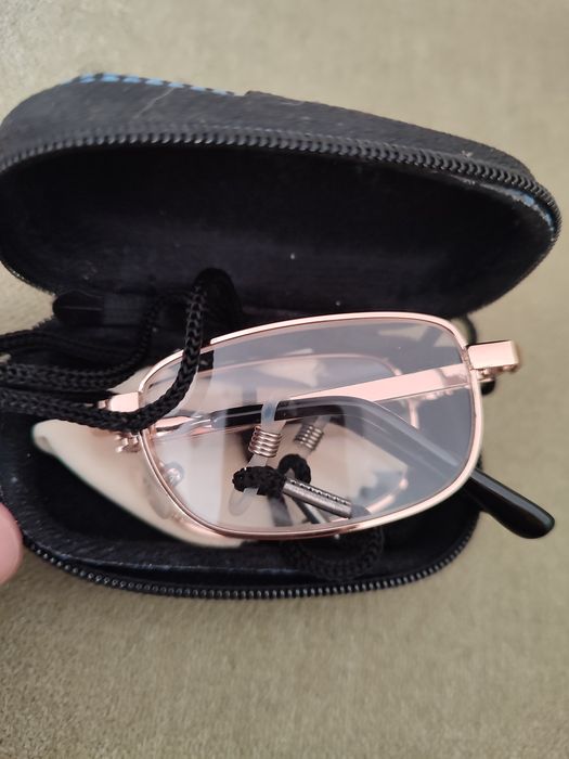 Óculos de ver como novo