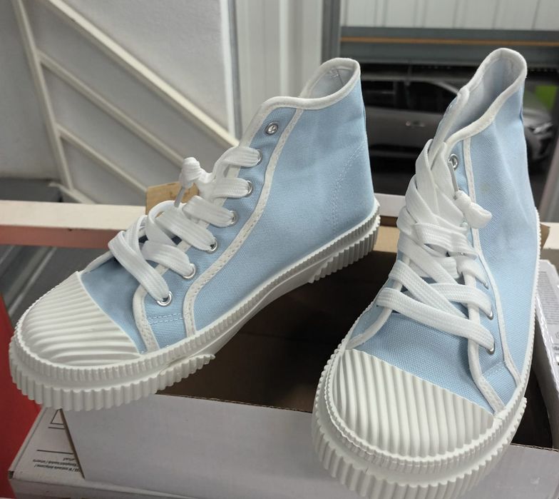 Novos - Sapatilhas/ Tênis Senhora. Tam. 40