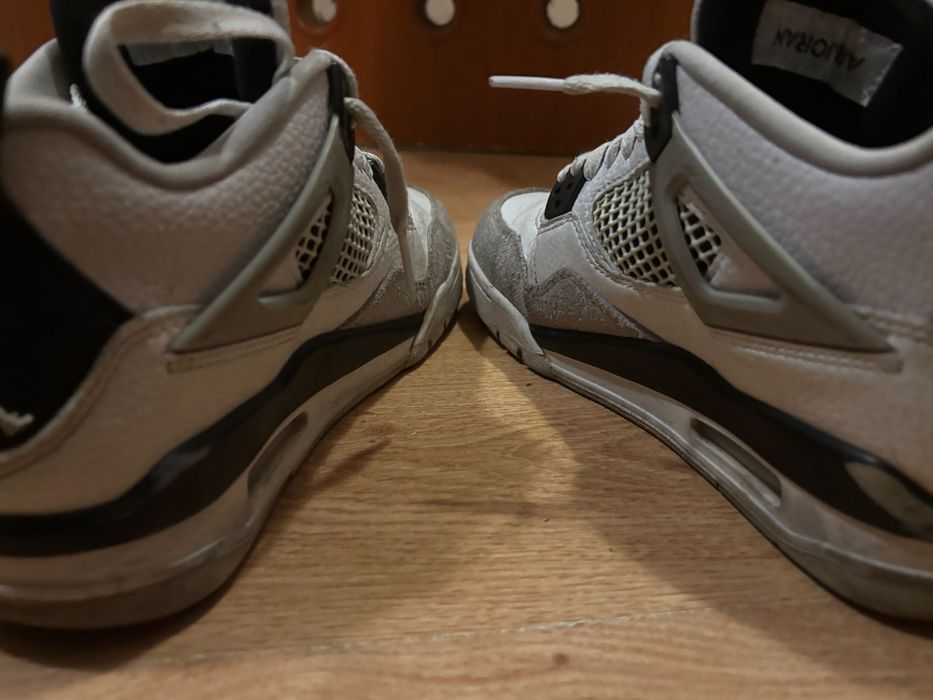 Air Jordan 4 Military Black