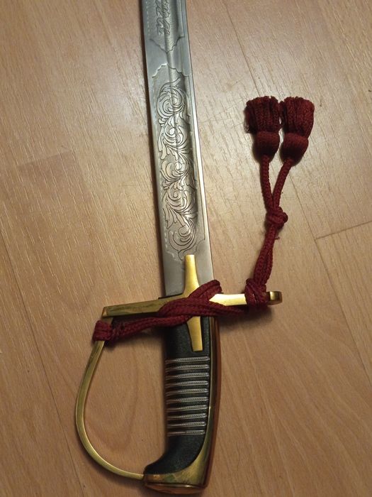 Szabla ze zdobieniami
