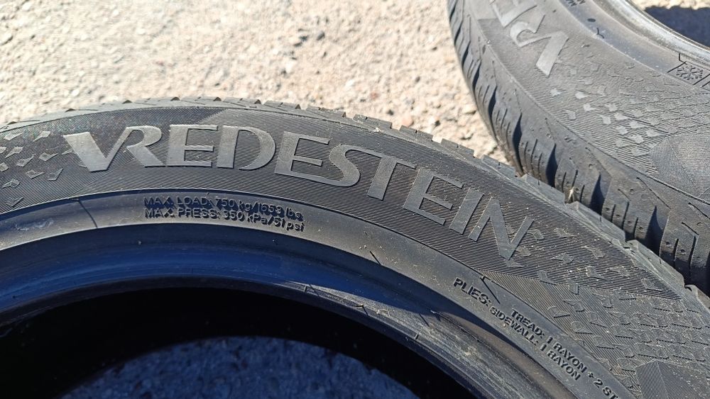 2 x Vredestein Quatrack 5 225/55/18 98V