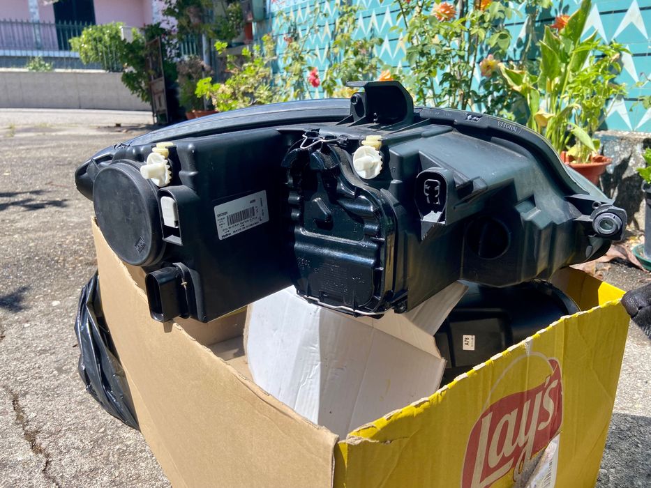 Faróis frontais Seat Altea