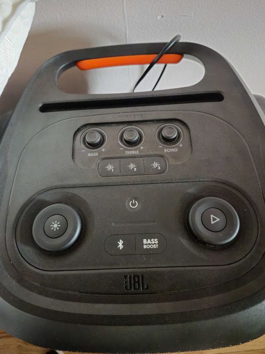 Coluna Jbl 710 800w de potência