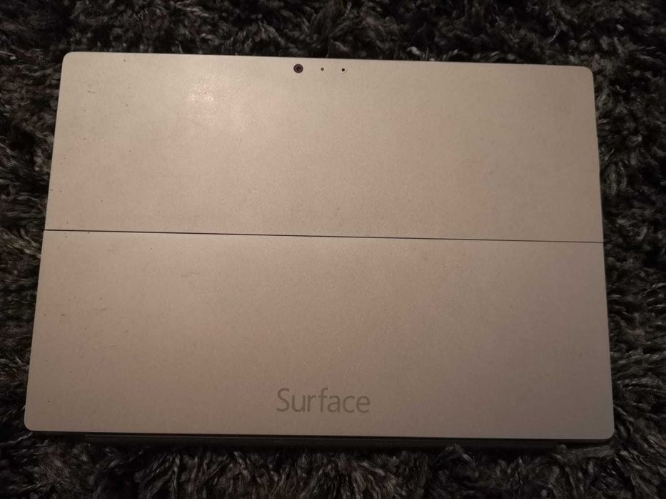 Microsoft Surface Pro 3 with Windows 10 Pro64553049457793123