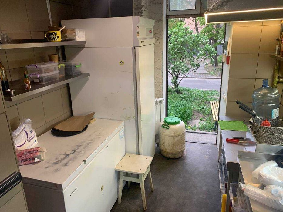 Готовое кафе с мебелью и оборудованием на пр.Науки под кафе, бар и т.д