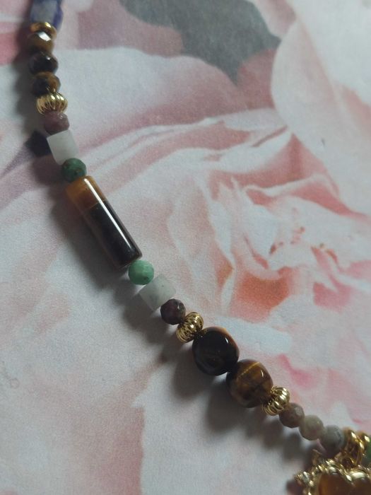 Naszyjnik z kamieniami