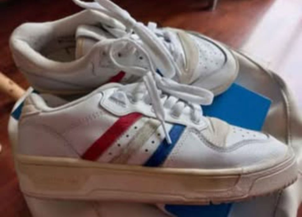Ténis Adidas (homem e mulher) Tamanho 38