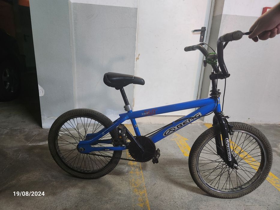 Bicicleta BMX azul