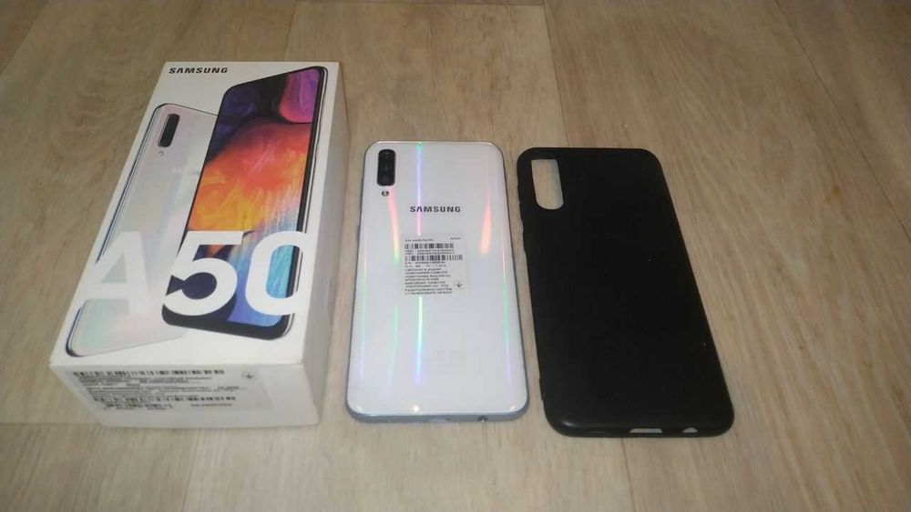 Cмартфон Samsung A50 SM-A505FNDS на запчастини