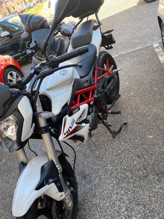 Moto Benelli Bn 125