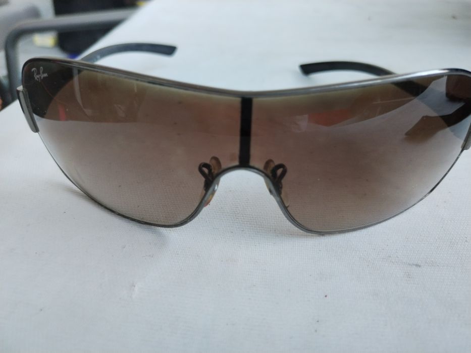 Óculos Rayban lentes castanhas.  Verdadeiros