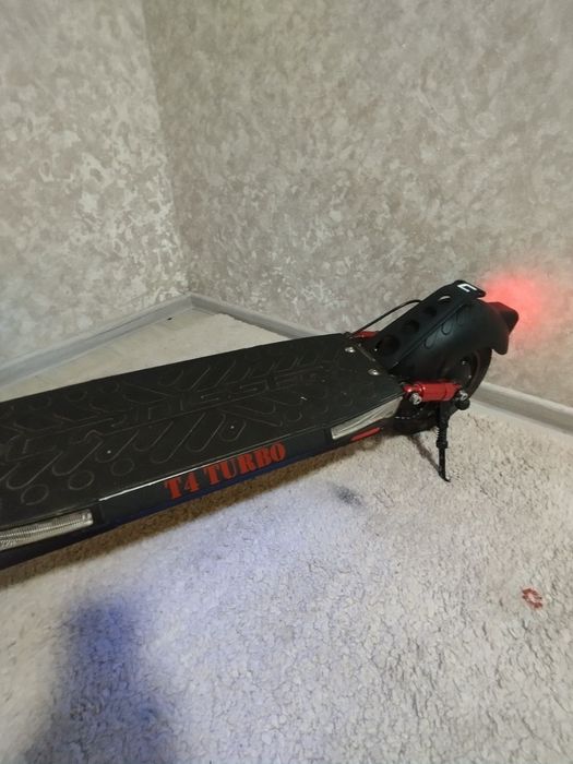 Продам Електросамокат Crosser T4 Turbo