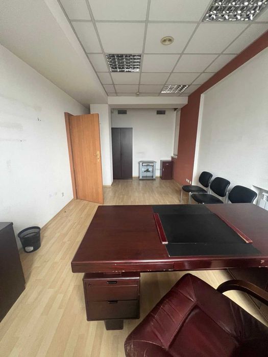 Оренда офісу 1500 м2., фасад, з меблями, Печерськ, метро Звіринецька