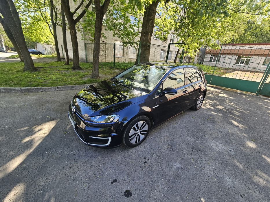 Volksvagen E-golf  2015