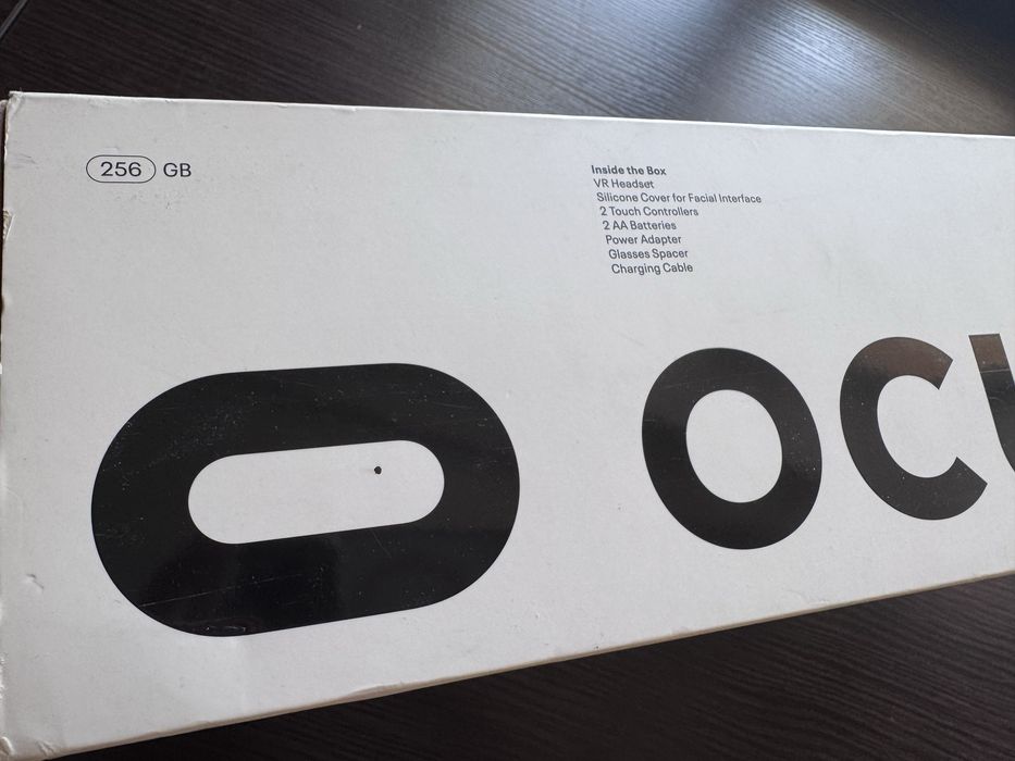 Продам Oculus Quest 2