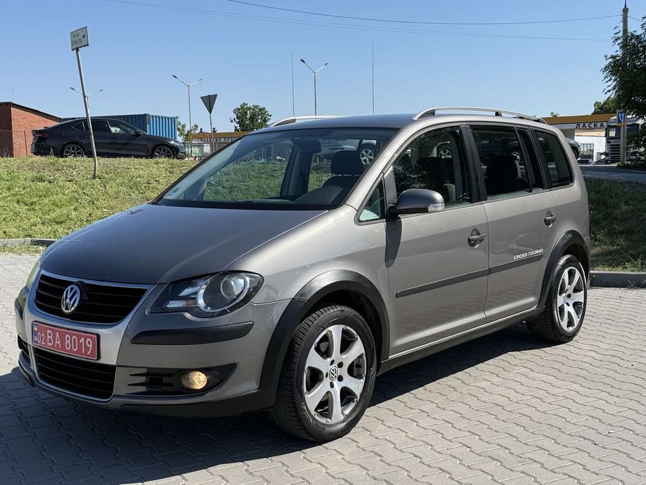 Volkswagen touran cross