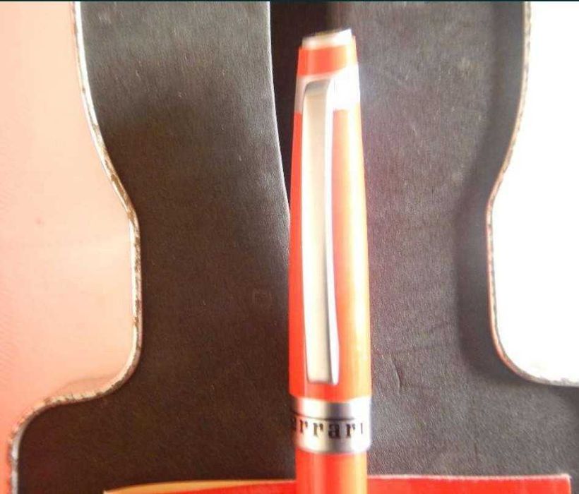 Esferográfica Ferrari