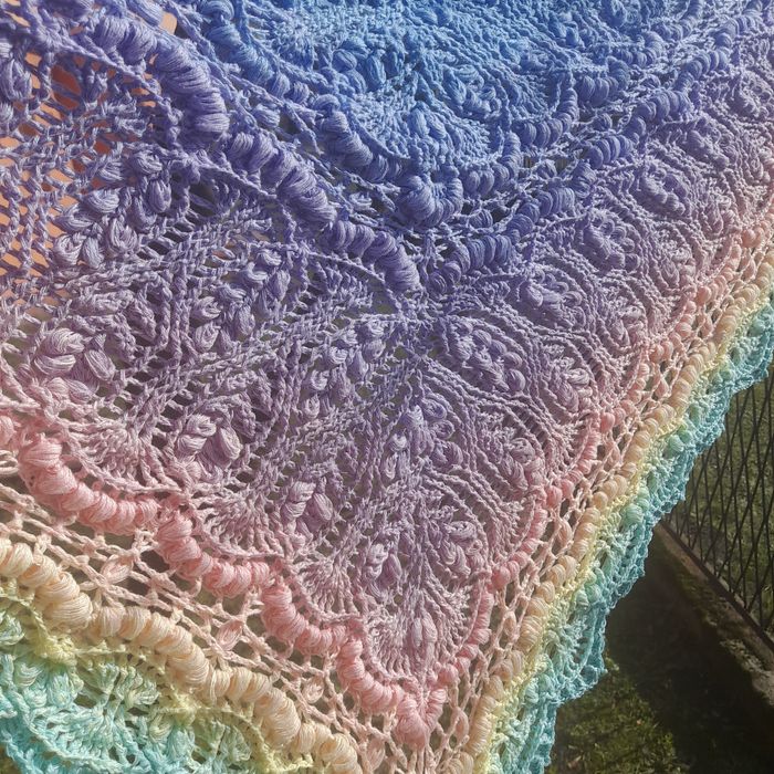 Chusta robiona szydełkiem