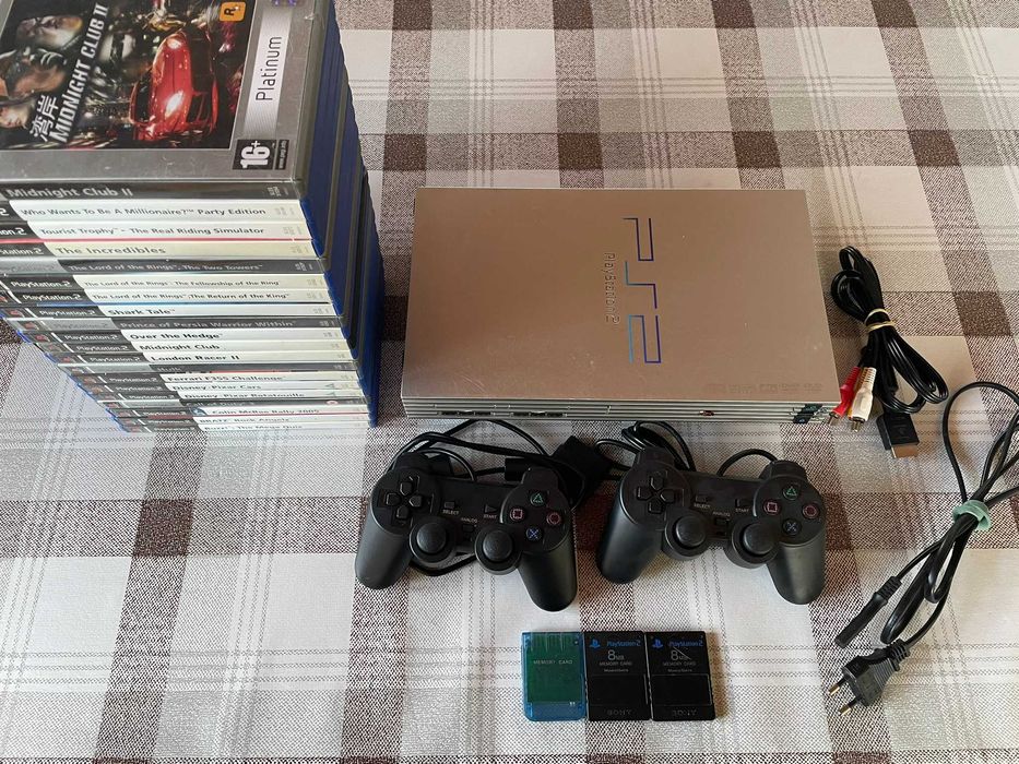 Konsola Playstation silver fat PS2 SCPH-50003 pady, gry, 3 karty